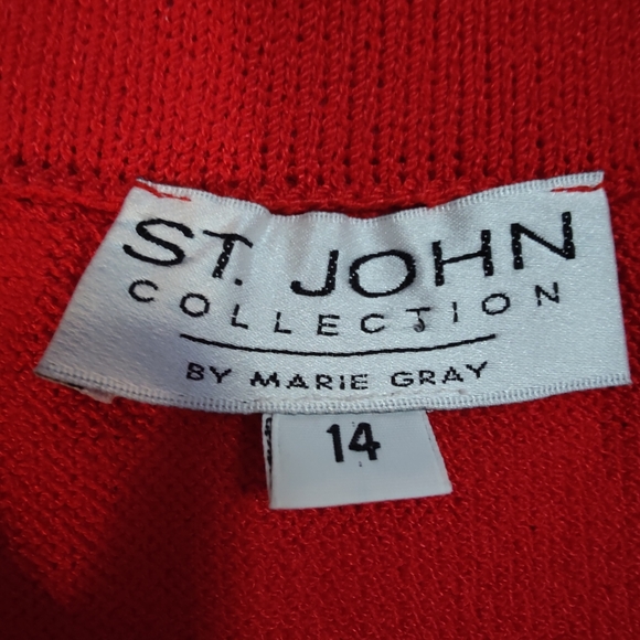 St. John Collection Classic Red Knit Jacket And Skirt Set, Size 14 - Picture 9 of 11